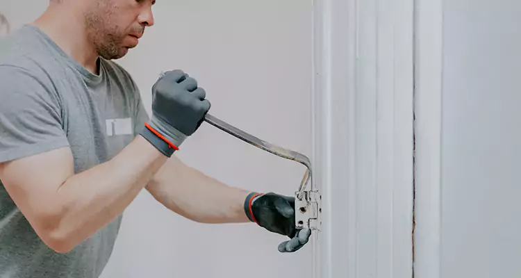 Cracked Door Jamb Repair in Sanford, FL