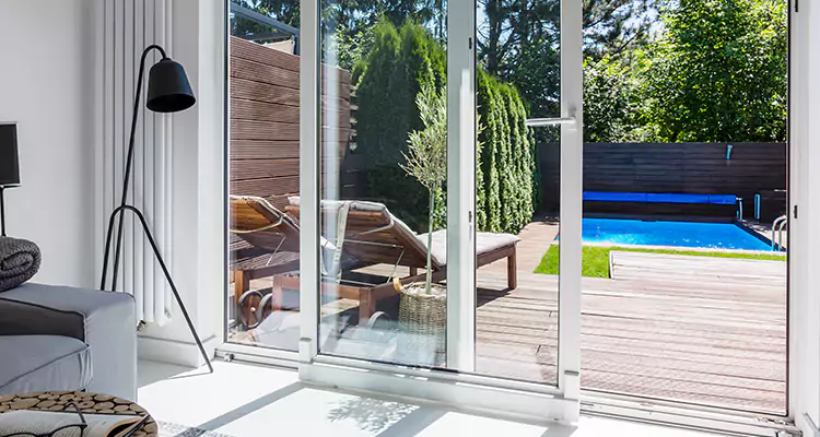 Fixing A Sliding Screen Door Roller in Sanford, FL